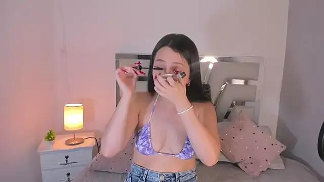 MELISSA_ALVAREZ from StripChat is Freechat