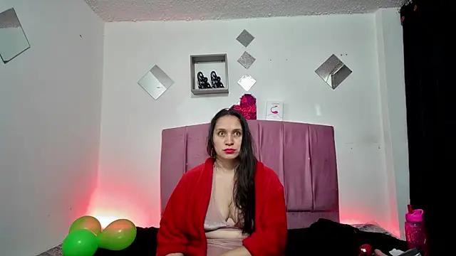 Unleash your urge for fetish cams livestreamers with our pick of steaming hot models, versed in the art of seduction and indulgence.