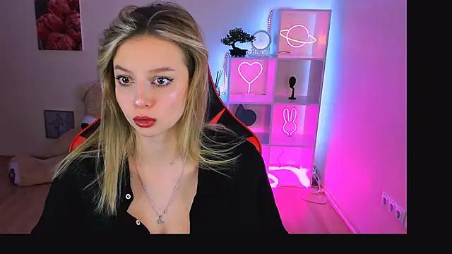 Unleash your urge for fetish cams livestreamers with our pick of steaming hot models, versed in the art of seduction and indulgence.