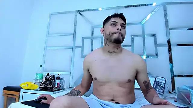 Unleash your urge for fetish cams livestreamers with our pick of steaming hot models, versed in the art of seduction and indulgence.