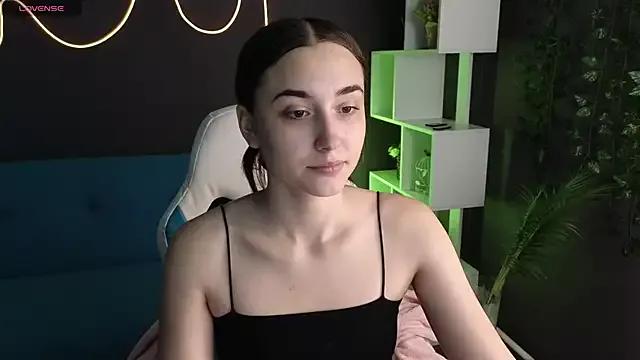 MelissaPristine from StripChat is Freechat