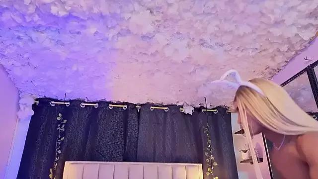 Unleash your urge for fetish cams livestreamers with our pick of steaming hot models, versed in the art of seduction and indulgence.