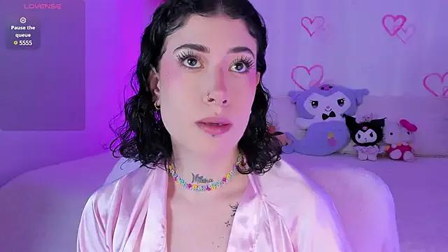 Unleash your urge for fetish cams livestreamers with our pick of steaming hot models, versed in the art of seduction and indulgence.