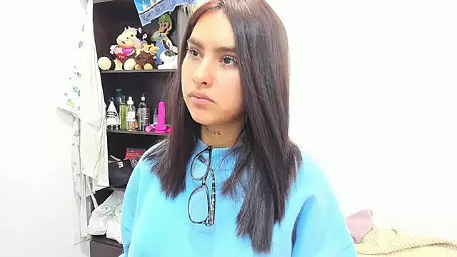 melodyy21 from StripChat is Freechat