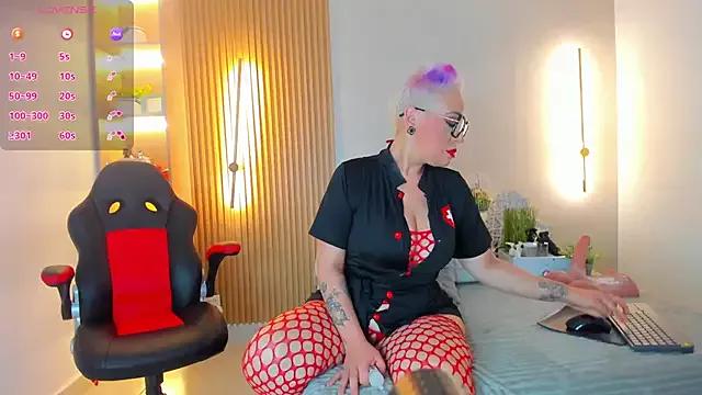 mia_becke from StripChat is Freechat