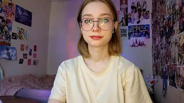 Mia_Muse from StripChat is Freechat