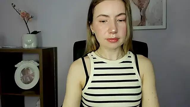 Mia_Tasty from StripChat is Freechat