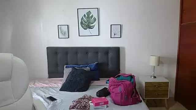 Unleash your urge for fetish cams livestreamers with our pick of steaming hot models, versed in the art of seduction and indulgence.