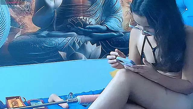 Unleash your urge for fetish cams livestreamers with our pick of steaming hot models, versed in the art of seduction and indulgence.