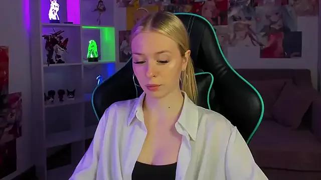 Unleash your urge for fetish cams livestreamers with our pick of steaming hot models, versed in the art of seduction and indulgence.