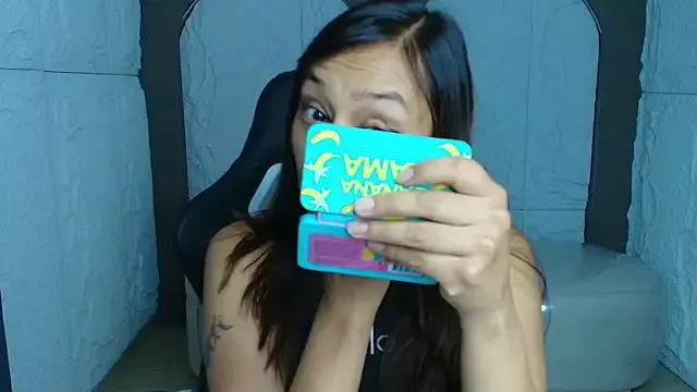 Miah_Jones_r_ from StripChat is Freechat