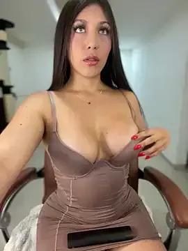 Unleash your urge for fetish cams livestreamers with our pick of steaming hot models, versed in the art of seduction and indulgence.