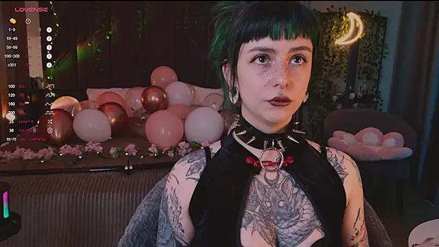 Unleash your urge for fetish cams livestreamers with our pick of steaming hot models, versed in the art of seduction and indulgence.