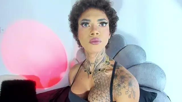 Unleash your urge for fetish cams livestreamers with our pick of steaming hot models, versed in the art of seduction and indulgence.