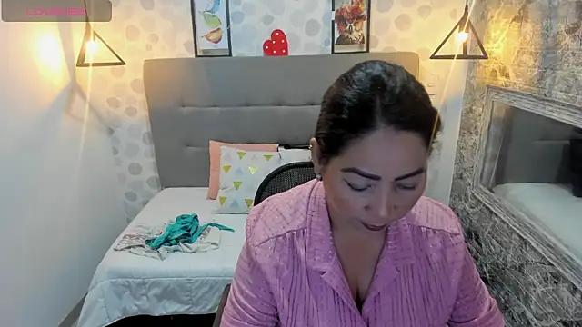 Unleash your urge for fetish cams livestreamers with our pick of steaming hot models, versed in the art of seduction and indulgence.