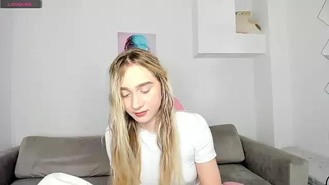 miissdreamLiissa from StripChat is Freechat