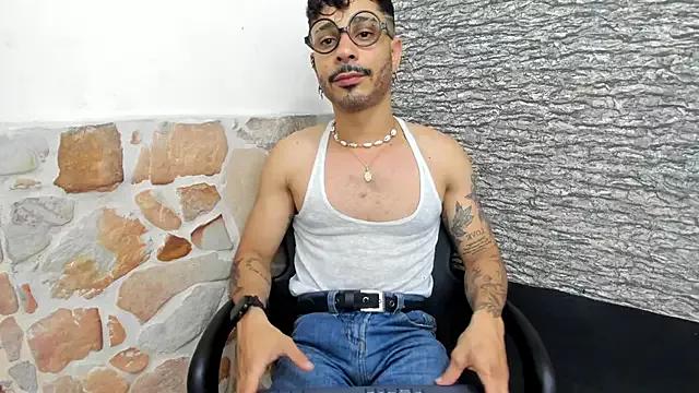 Mike_Owen2 from StripChat is Freechat