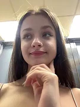 Mila___meow from StripChat is Freechat