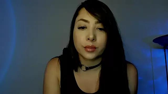 Mila__Paramo from StripChat is Freechat