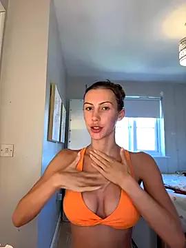 Photos of MilaRenee from StripChat is Freechat
