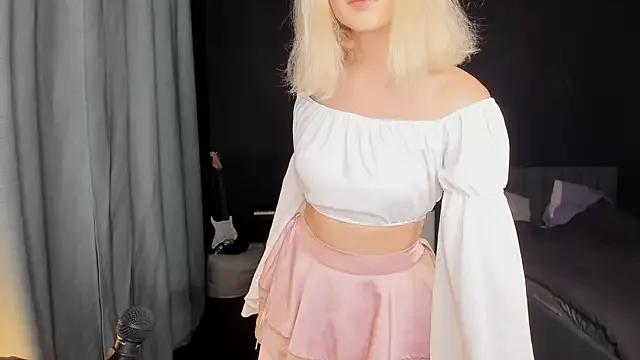 Milena_marshmalows from StripChat is Freechat