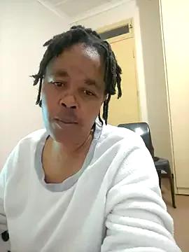 MilkBoobsxx82 from StripChat is Freechat