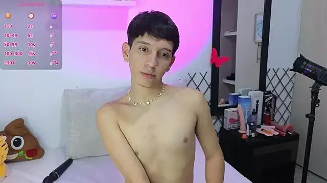 Unleash your urge for fetish cams livestreamers with our pick of steaming hot models, versed in the art of seduction and indulgence.