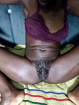 milkywaywoman from StripChat is Freechat