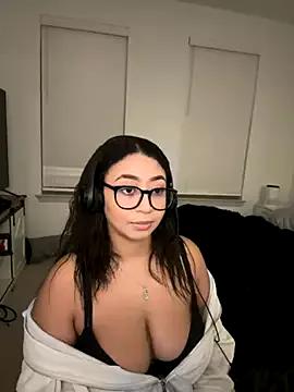 Unleash your urge for fetish cams livestreamers with our pick of steaming hot models, versed in the art of seduction and indulgence.