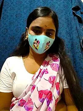 mini-queen from StripChat is Freechat