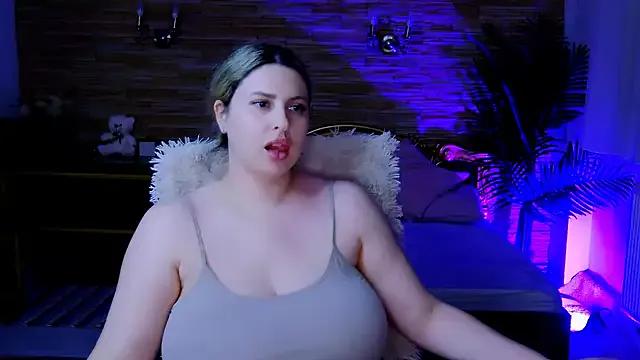 Unleash your urge for fetish cams livestreamers with our pick of steaming hot models, versed in the art of seduction and indulgence.