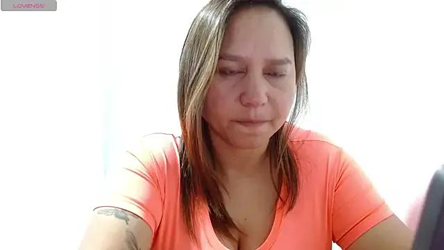 MirandaPalm from StripChat is Freechat