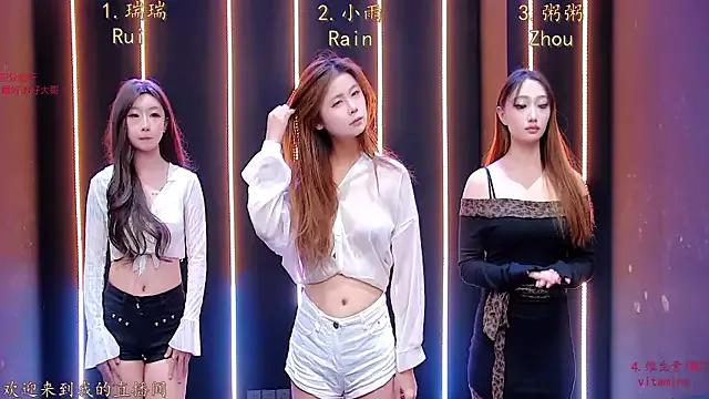 Unleash your urge for fetish cams livestreamers with our pick of steaming hot models, versed in the art of seduction and indulgence.