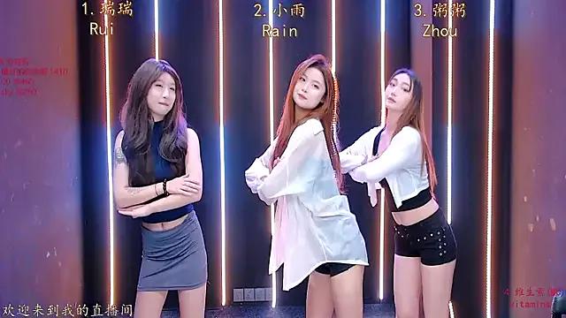 Unleash your urge for fetish cams livestreamers with our pick of steaming hot models, versed in the art of seduction and indulgence.