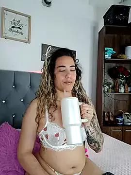 Unleash your urge for fetish cams livestreamers with our pick of steaming hot models, versed in the art of seduction and indulgence.