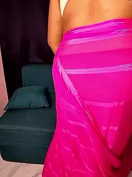 Miss-oly from StripChat is Freechat