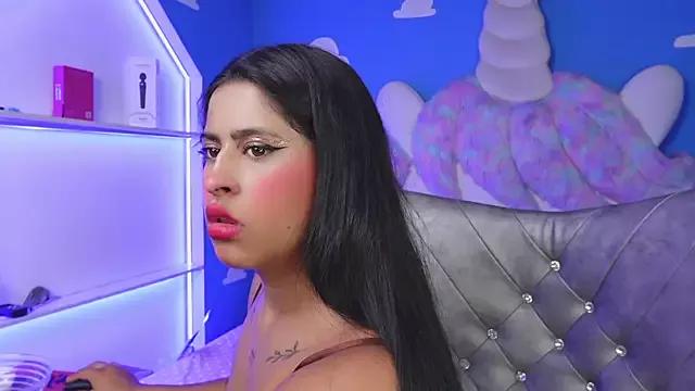 Unleash your urge for fetish cams livestreamers with our pick of steaming hot models, versed in the art of seduction and indulgence.