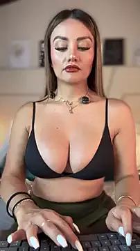 Unleash your urge for fetish cams livestreamers with our pick of steaming hot models, versed in the art of seduction and indulgence.