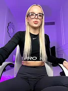 Unleash your urge for fetish cams livestreamers with our pick of steaming hot models, versed in the art of seduction and indulgence.