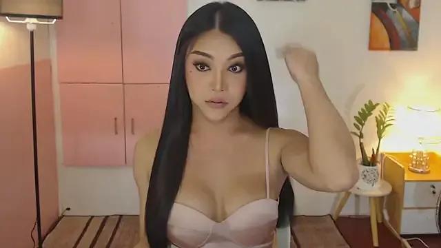 Miss_LuNa_Goddess from StripChat is Freechat