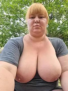 Miss_tits2025 from StripChat is Freechat