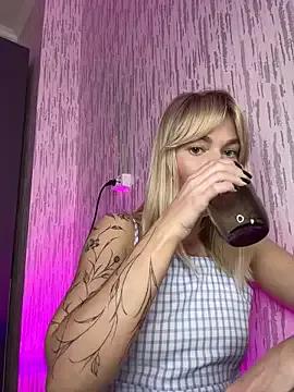 miss_veroNika from StripChat is Freechat