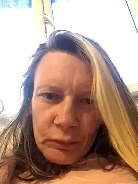 MissAmber21 from StripChat is Freechat