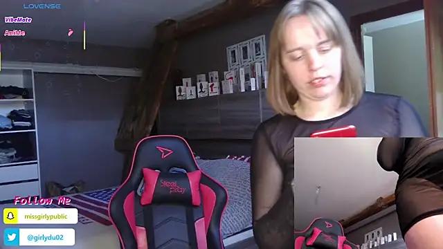 Unleash your urge for fetish cams livestreamers with our pick of steaming hot models, versed in the art of seduction and indulgence.