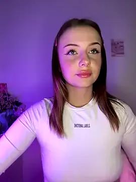 MissKira2025 from StripChat is Freechat