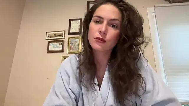 MissMaggie from StripChat is Freechat