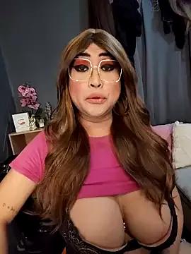Missprettylicious from StripChat is Freechat