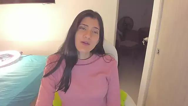 misstoya from StripChat is Freechat