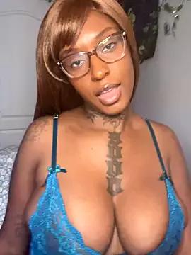 MistiSavannah from StripChat is Freechat