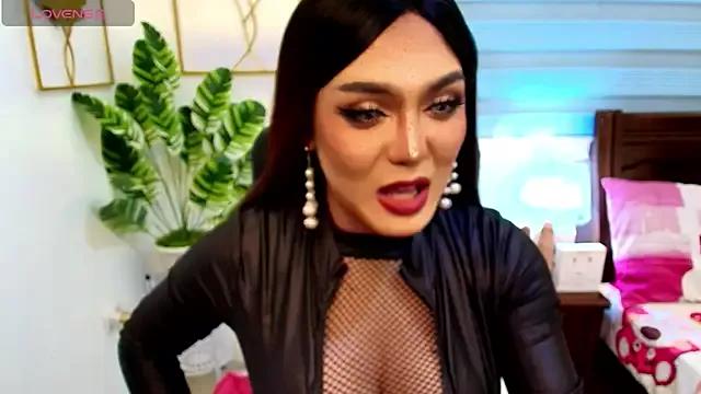 Unleash your urge for fetish cams livestreamers with our pick of steaming hot models, versed in the art of seduction and indulgence.